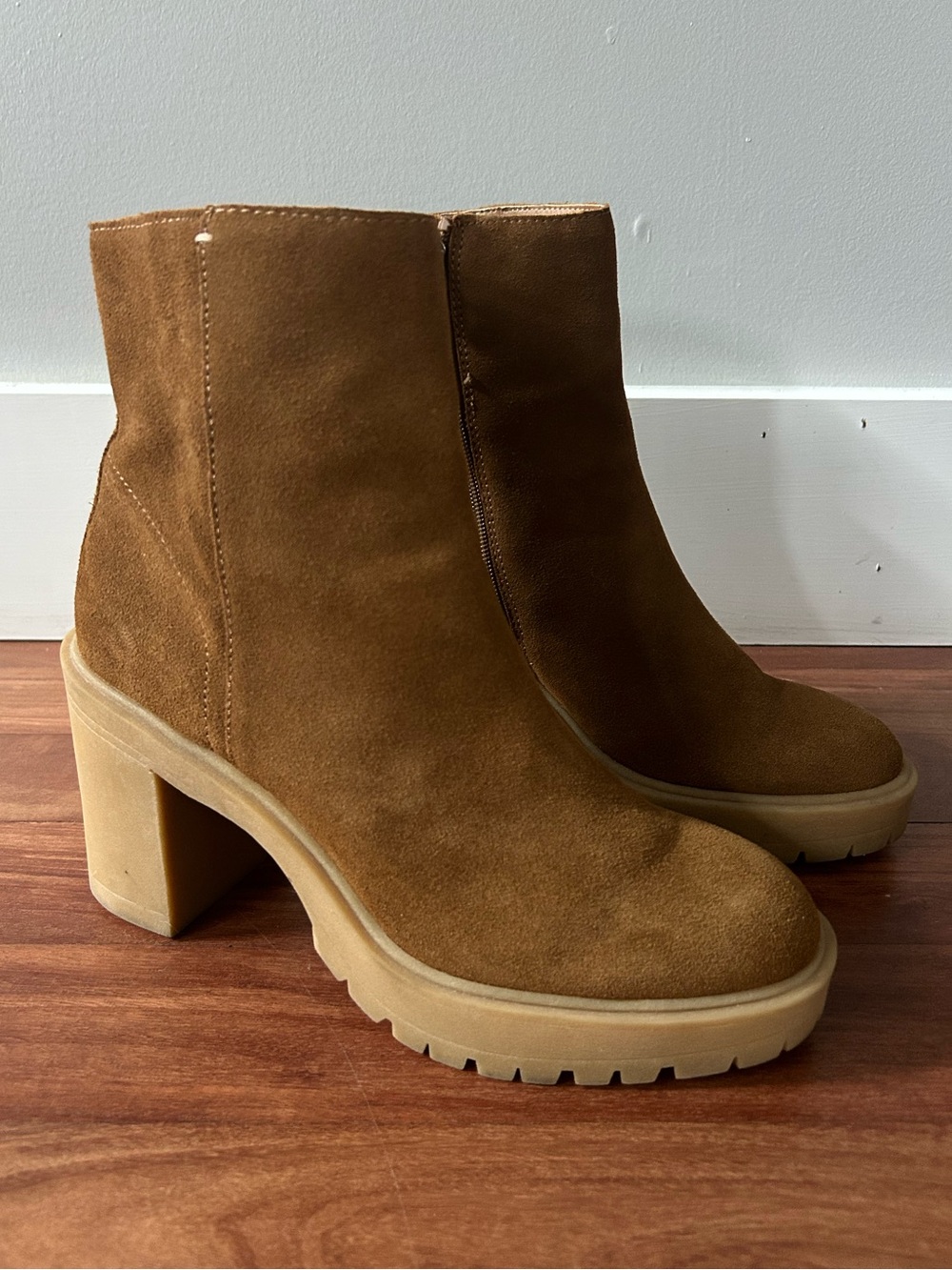 EUC Dolce Vita Celia Boots Women’s Size 8.5 Leather Ankle Booties Western Chic